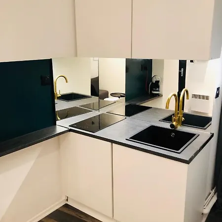 Room Appart شقة ناربون
